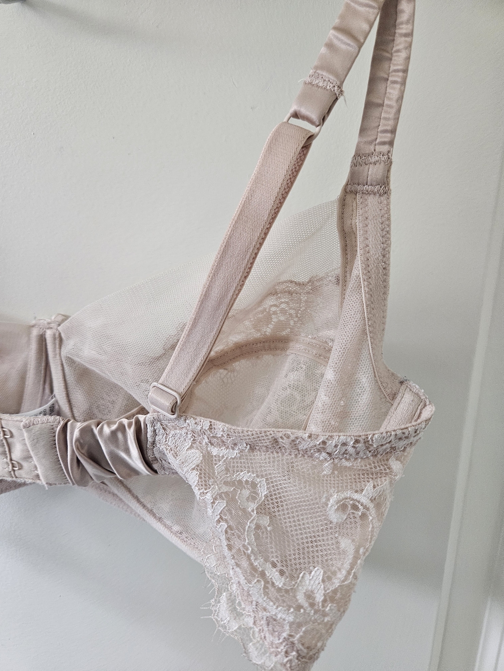 Wacoal Dusty Blush Lace Underwire Bra - Picture 13 of 13